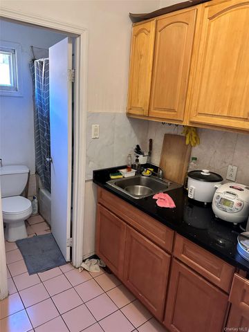 13611 Carlton Place, Flushing, NY 11354