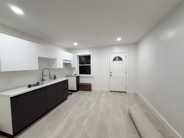 13772 70th Avenue, Flushing, NY 11367