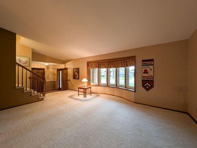 851 12th Avenue E, West Fargo, ND 58078