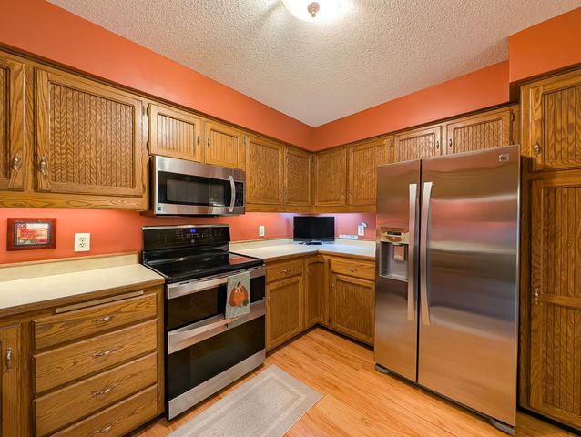 851 12th Avenue E, West Fargo, ND 58078