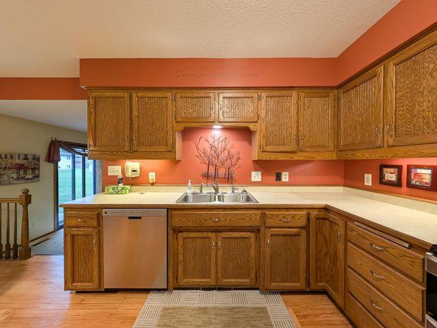 851 12th Avenue E, West Fargo, ND 58078