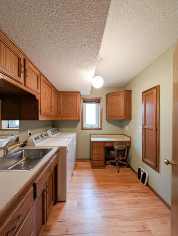 851 12th Avenue E, West Fargo, ND 58078