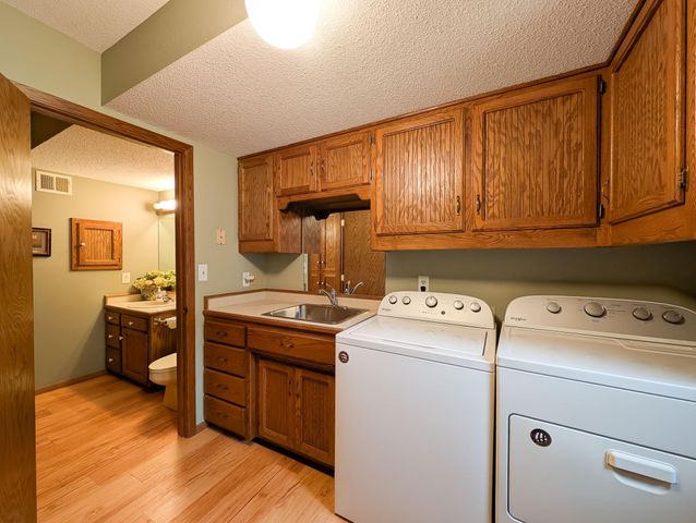 851 12th Avenue E, West Fargo, ND 58078
