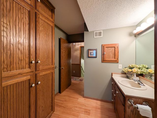 851 12th Avenue E, West Fargo, ND 58078