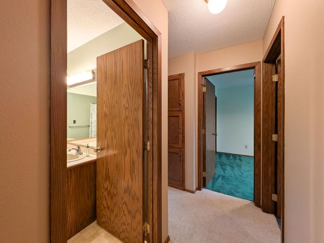 851 12th Avenue E, West Fargo, ND 58078