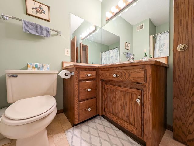 851 12th Avenue E, West Fargo, ND 58078