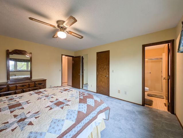 851 12th Avenue E, West Fargo, ND 58078