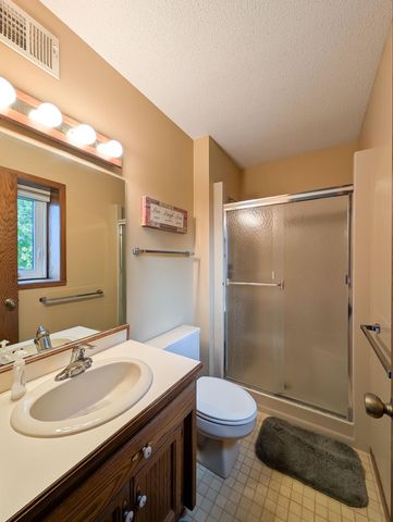 851 12th Avenue E, West Fargo, ND 58078