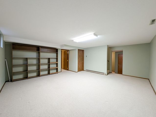 851 12th Avenue E, West Fargo, ND 58078