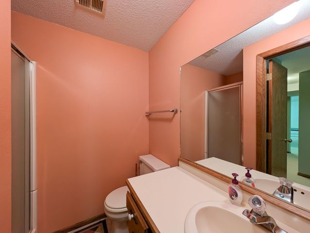 851 12th Avenue E, West Fargo, ND 58078