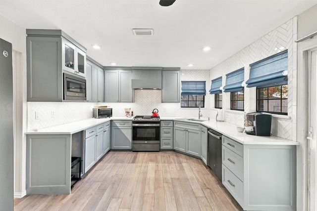 3817 Periwinkle Street, Bedford, TX 76021