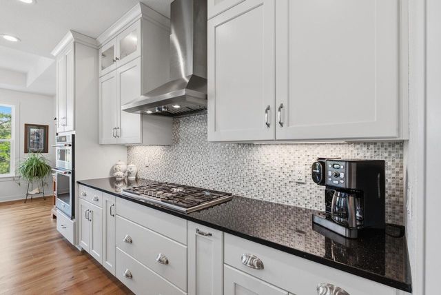 2050 Paradise Hills COURT, West Bend, WI 53095