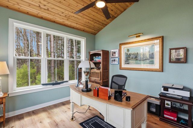 2050 Paradise Hills COURT, West Bend, WI 53095