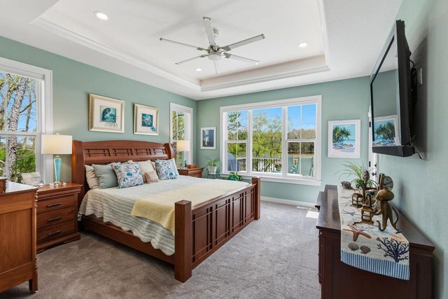 2050 Paradise Hills COURT, West Bend, WI 53095