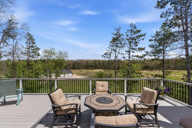 2050 Paradise Hills COURT, West Bend, WI 53095