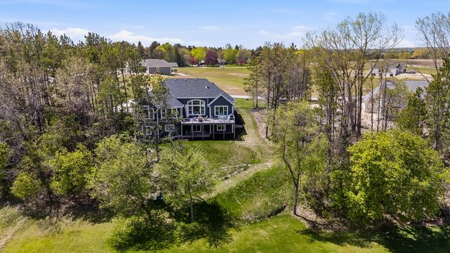 2050 Paradise Hills COURT, West Bend, WI 53095