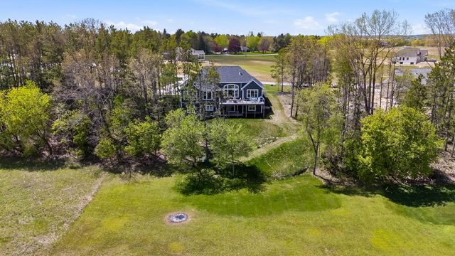 2050 Paradise Hills COURT, West Bend, WI 53095