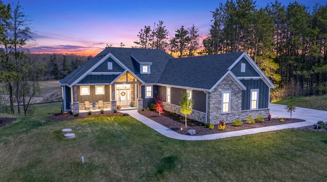 2050 Paradise Hills COURT, West Bend, WI 53095