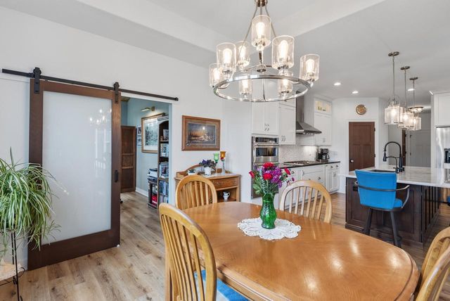 2050 Paradise Hills COURT, West Bend, WI 53095