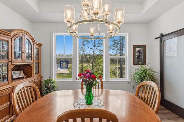 2050 Paradise Hills COURT, West Bend, WI 53095