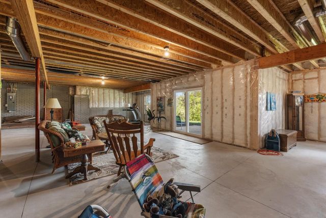 2050 Paradise Hills COURT, West Bend, WI 53095