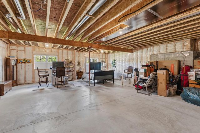 2050 Paradise Hills COURT, West Bend, WI 53095