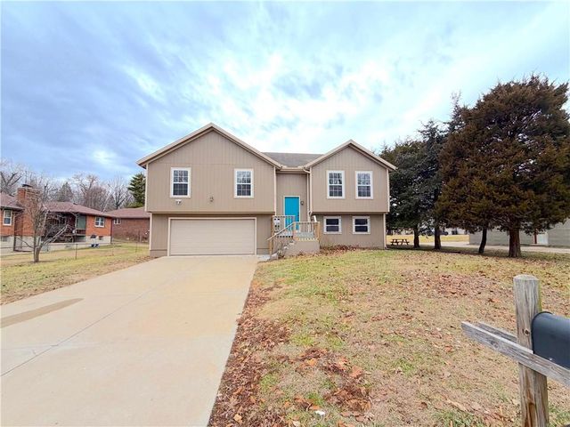 212 N 71st Street, Kansas City, KS 66111