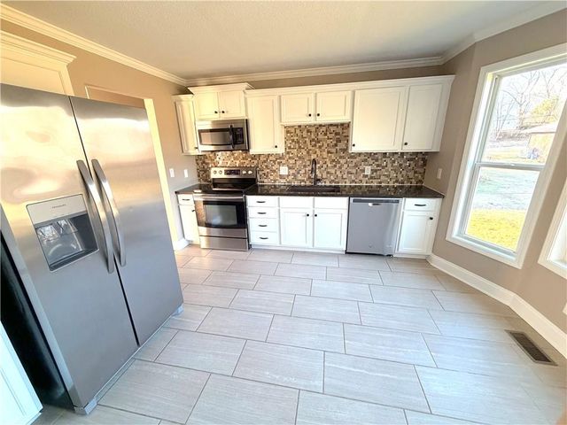 212 N 71st Street, Kansas City, KS 66111