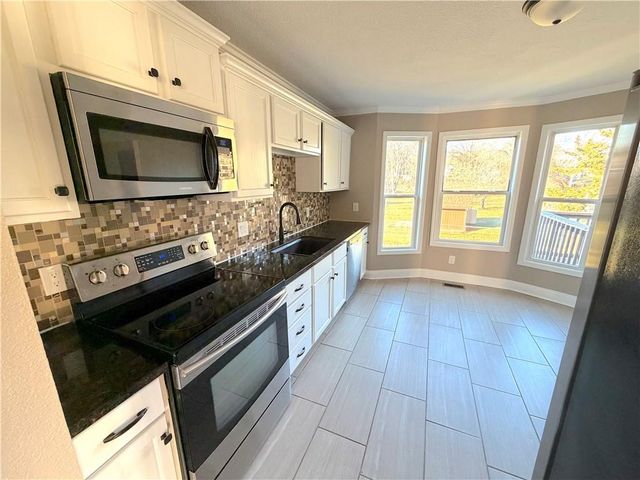 212 N 71st Street, Kansas City, KS 66111