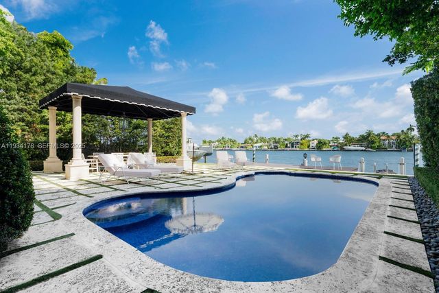 315 E San Marino Dr, Miami Beach, FL 33139