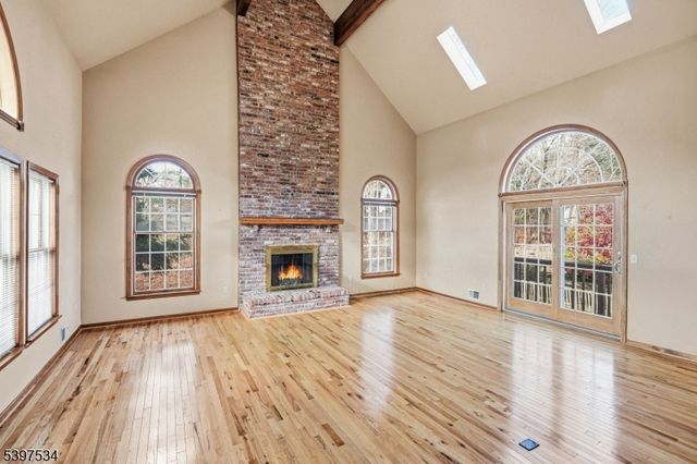 91 Briar Way, Branchburg Twp., NJ 08853