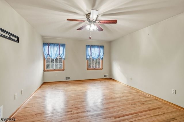 91 Briar Way, Branchburg Twp., NJ 08853