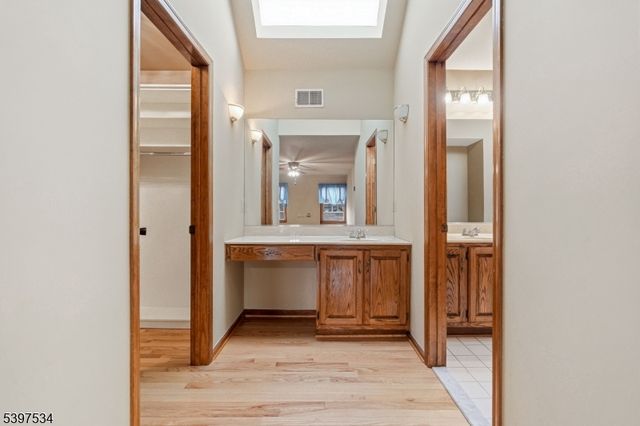 91 Briar Way, Branchburg Twp., NJ 08853