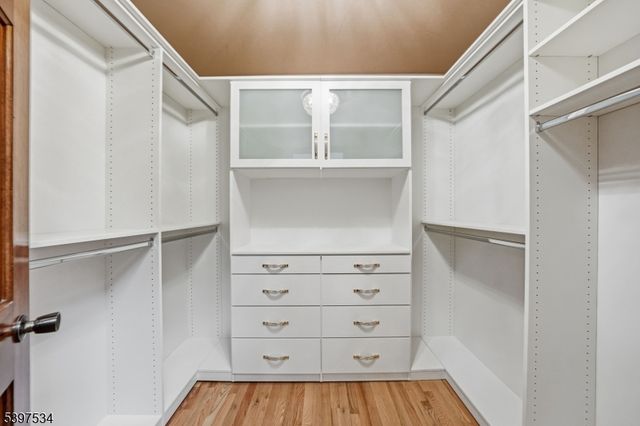 91 Briar Way, Branchburg Twp., NJ 08853