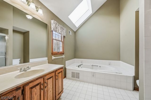 91 Briar Way, Branchburg Twp., NJ 08853