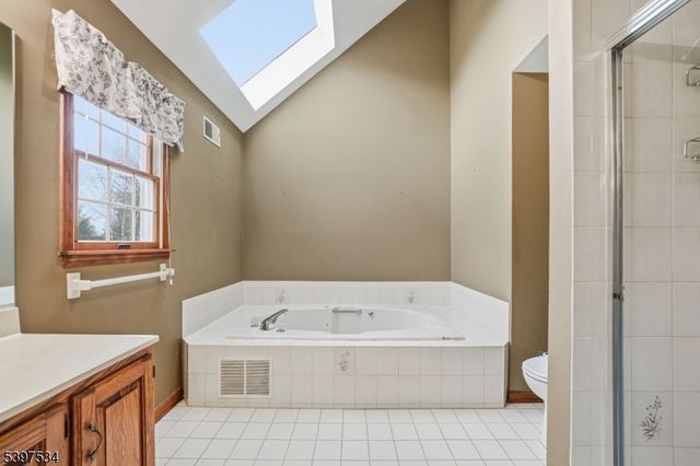 91 Briar Way, Branchburg Twp., NJ 08853