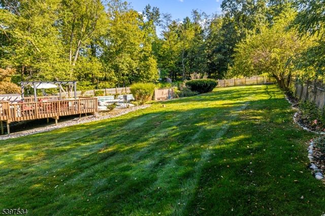 91 Briar Way, Branchburg Twp., NJ 08853