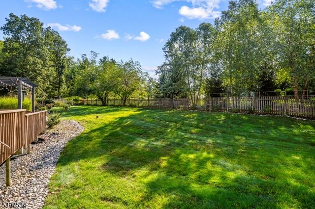 91 Briar Way, Branchburg Twp., NJ 08853