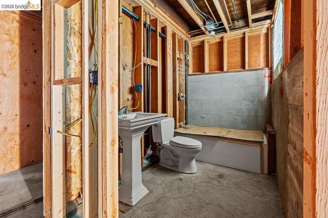 4607 Virginia, Oakland, CA 94619