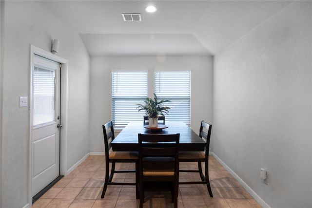 3800 Ridgeway Lane, Denton, TX 76226
