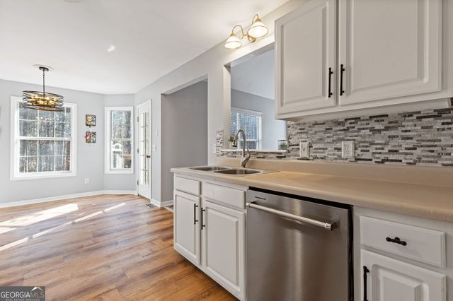 402 Eileen Circle, Canton, GA 30114