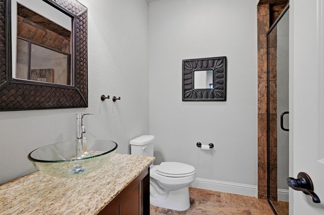 107 Iriquois Drive, Lake Kiowa, TX 76240
