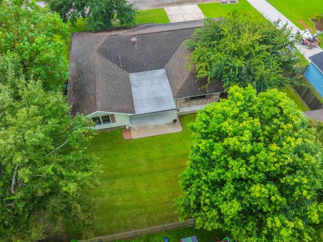 303 Hermitage Dr, Thibodaux, LA 70301