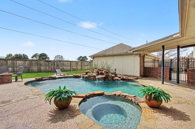 14926 Redbud Leaf Lane, Cypress, TX 77433