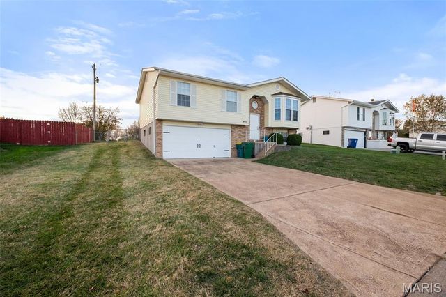 4121 Brook Ridge Drive, Arnold, MO 63010