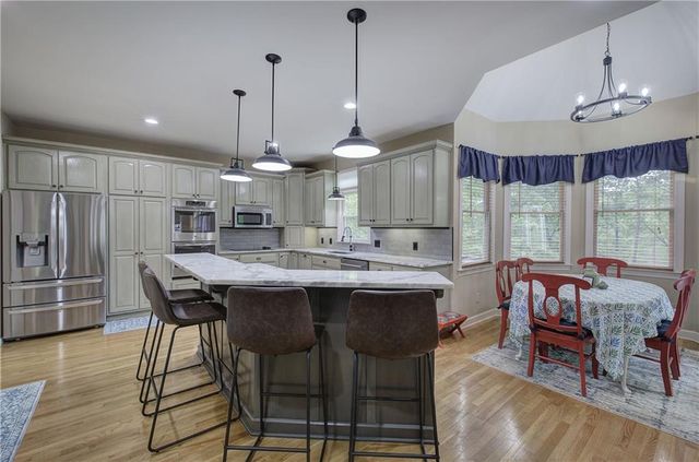 181 Fox Den Circle, Jasper, GA 30143