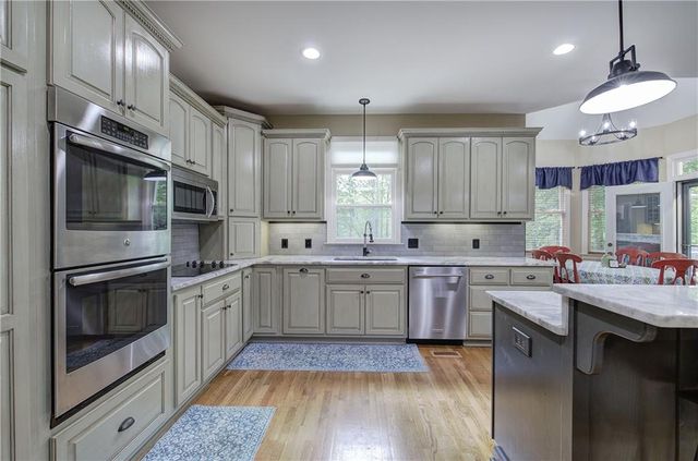 181 Fox Den Circle, Jasper, GA 30143