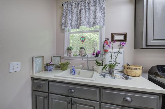 181 Fox Den Circle, Jasper, GA 30143