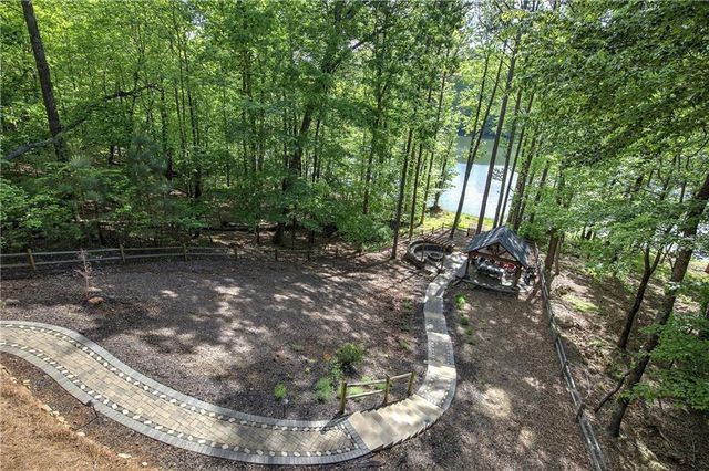 181 Fox Den Circle, Jasper, GA 30143