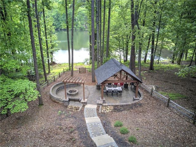 181 Fox Den Circle, Jasper, GA 30143